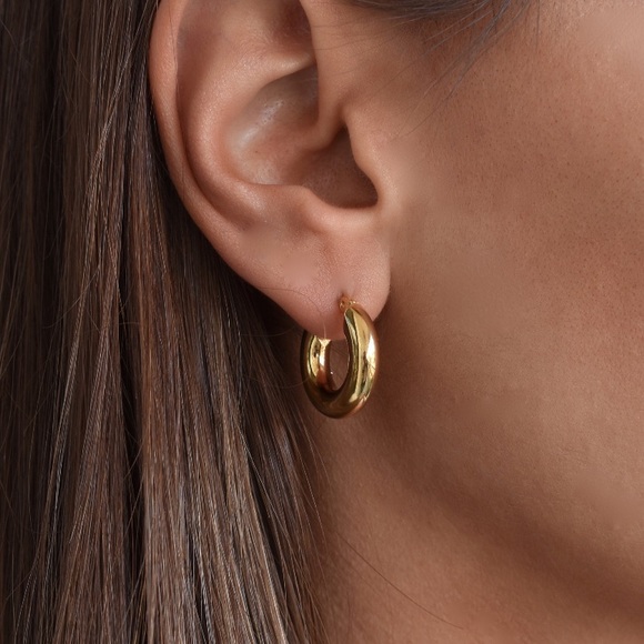 Chunky Hoop Earring - Picture 6 of 9